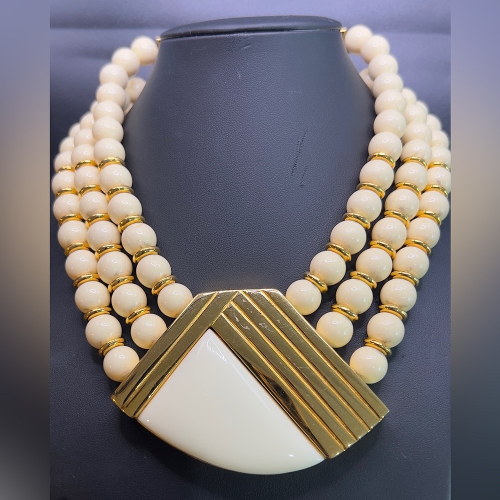 VINTAGE ALEXIS KIRK STATEMENT CHUNKY BIB STYLE NECKLACE GOLD TONE